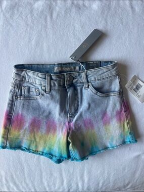 NWT Girls Size 10 Tractr Light Blue Denim Shorts with Rainbow Tie-Dye Hem